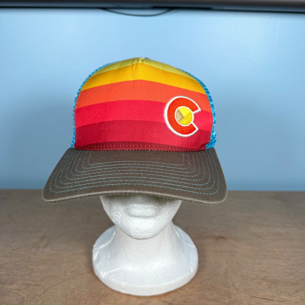 YoColorado Sunset Trucker Hat OS Multi-Color Retro Sunset Gradient Mesh Snapback